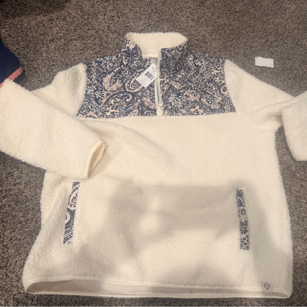 NWT Vera Bradley Teddy Fleece Pullover in Stratford Paisley Size Large